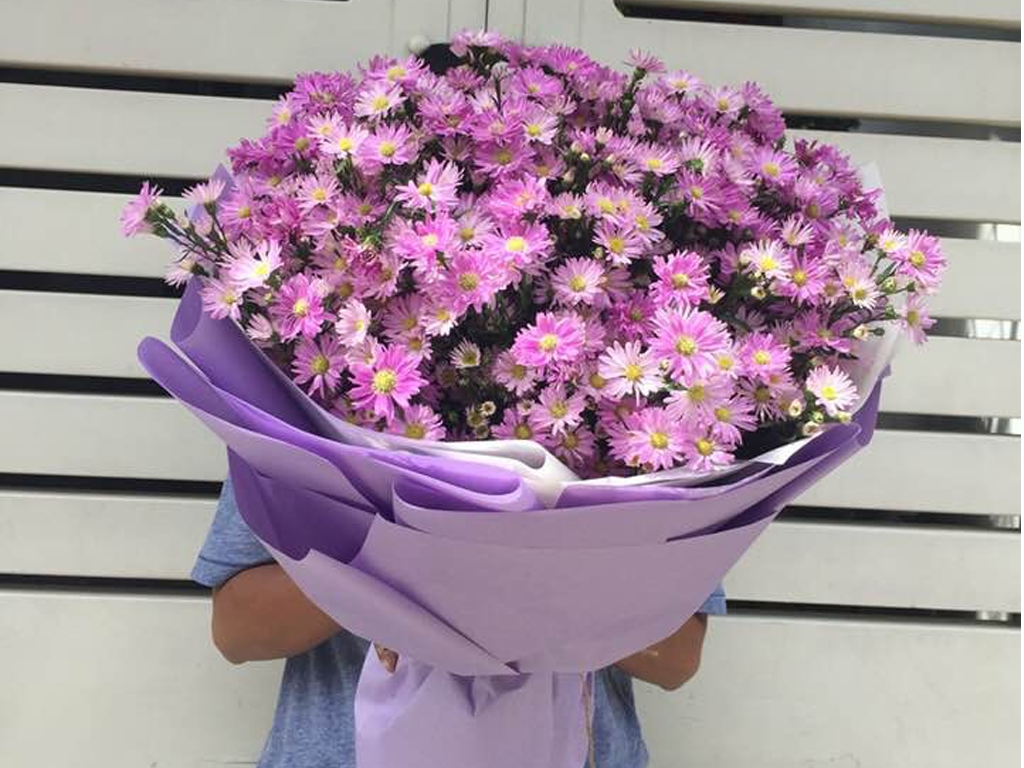 Hoa tặng ca sĩ alo.flowers