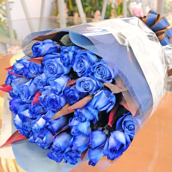 Giá bó hoa hồng xanh alo.flowers