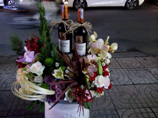 hoa rượu tặng sinh nhật  Alo Flowers