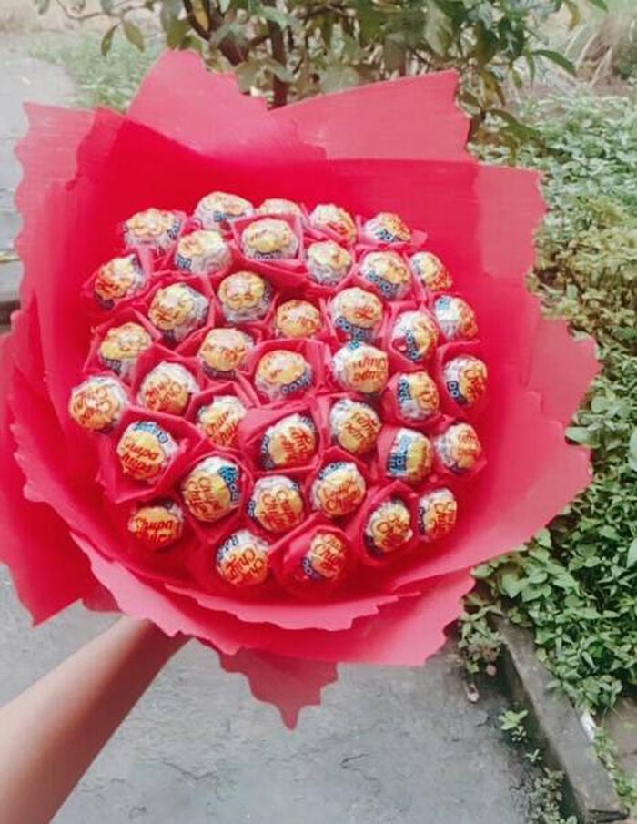 bó hoa bằng kẹo mút