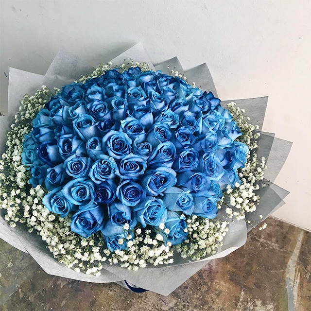 Bó hoa hồng xanh đẹp nhất: Bạn đang tìm kiếm bó hoa hồng đẹp nhất? Hãy xem ngay hình ảnh bên dưới để khám phá bó hoa hồng xanh rực rỡ và tràn đầy sức sống. Những bông hoa này thật đẹp mắt và sẽ là món quà tuyệt vời cho bạn bè và người thân.